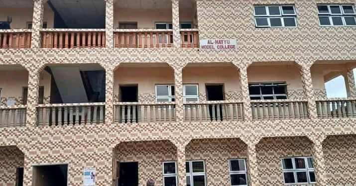 Home Al hayyu College